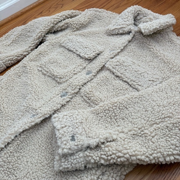 H&M Oversized Teddy Shacket Faux Sherpa Double Pocket Button Down Neutral XS NEW - Picture 10 of 17